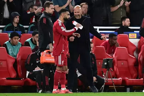 كواليس من أوضة اللبس.. صلاح يكشف ماذا فعل سلوت عندما يعجز ليفربول؟